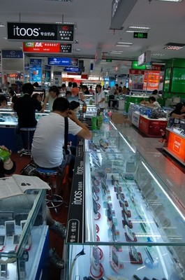 火爆九月，潮流科技新地標(biāo) 長(zhǎng)沙國(guó)儲(chǔ)itoos形象店深度圖賞